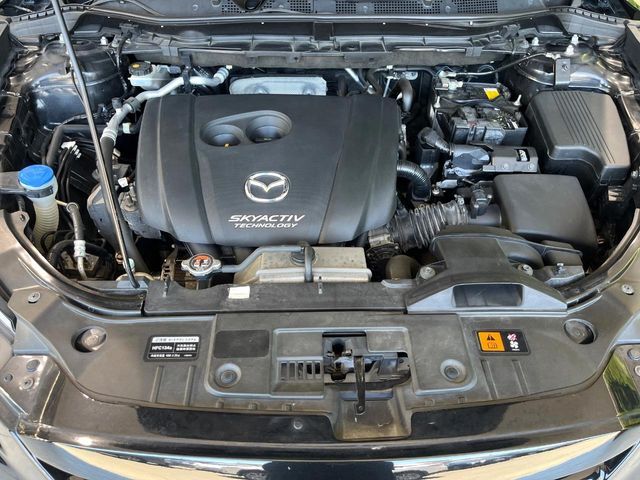親切・丁寧な専門メカニックスタッフが応対！・車検・点検整備・事故等の修理などアフターサービスも安心。お車のカスタマイズもネクステージのサービススタッフまでご相談ください！