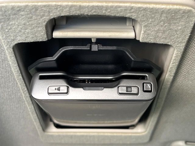 【ETC】高速道路の料金所をストレスなく通過！話題のスポットやサービスエリアに多い「スマートIC」利用時は必須のアイテムです。当店でセットアップを実施、ご納車当日からすぐにご利用いただけます！