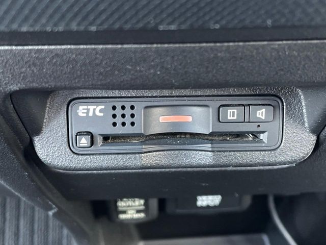 【ETC】高速道路の料金所をストレスなく通過！話題のスポットやサービスエリアに多い「スマートIC」利用時は必須のアイテムです。当店でセットアップを実施、ご納車当日からすぐにご利用いただけます！