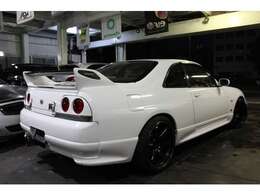 ☆ワンオフ400Rタイプカーボンボンネット（ドライカーボン製）☆日産　純正リアサイドプロテクター☆【新品】SFC　ボンネットキャッチ（正規品）