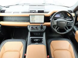 LAND　ROVERのオフロードSUV『DEFENDER10』を認定中古車でご紹介！パノラミックルーフ、シートヒーター＆シートクーラー、エアサス、純正20インチAW、衝突軽減ブレーキ