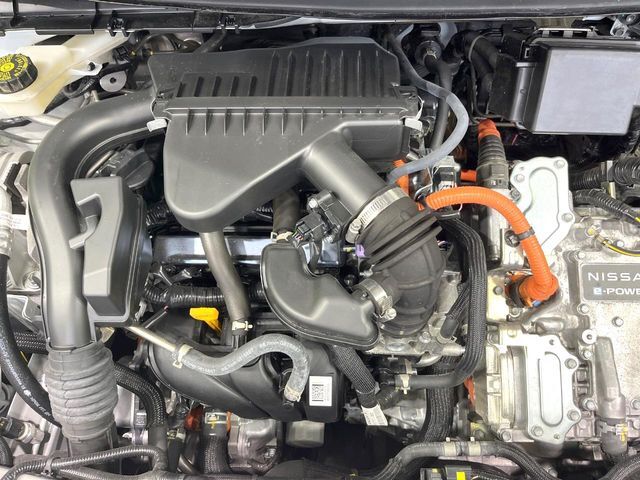 親切・丁寧な専門メカニックスタッフが応対！・車検・点検整備・事故等の修理などアフターサービスも安心。お車のカスタマイズもネクステージのサービススタッフまでご相談ください！