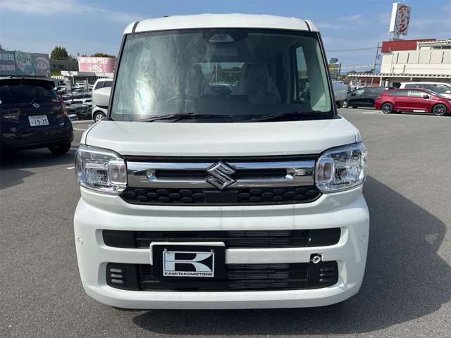 ★軽自動車・普通車の届出済み未使用車の専門店です★　　★関西最大級の大型展示スペースで、在庫600台を実際に見て、触って頂けます★