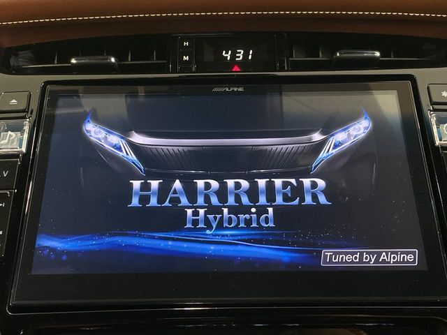 【BIG-X10インチナビ】人気の大画面BIG-Xナビを装備。専用設計で車内の雰囲気にマッチ！ナビ利用時のマップ表示は見やすく、テレビやDVDは臨場感がアップ！いつものドライブがグッと楽しくなります♪