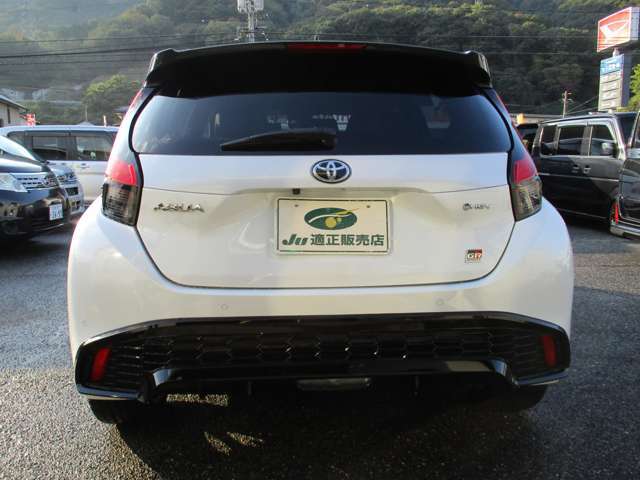 上に開放するため、雨の日でも濡れることなく荷物の出し入れができます！