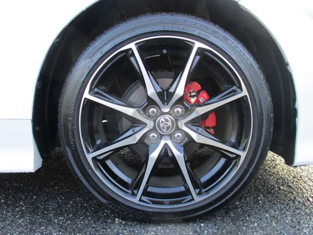 夏タイヤも冬タイヤもオールシーズンも販売から組替までお気軽にご相談下さい♪