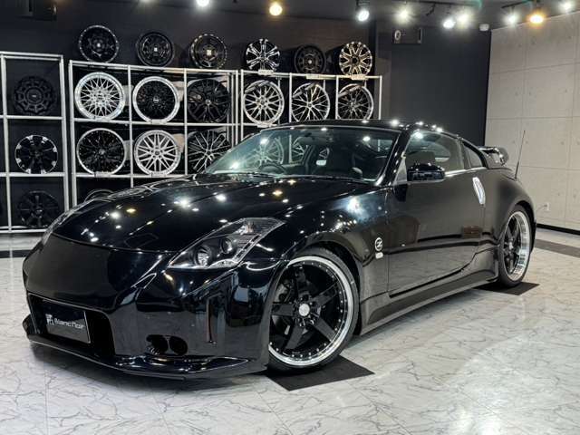 フルカスタム・プレミアムカー専門店　自社フルカスタム！ノーマル車を仕入れ、傷やへこみを全て修理し、新品全塗装をしております　よって、ご納車時は傷やへこみの無い状態でのご納車となります！