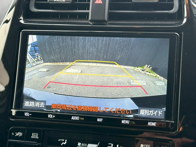 【バックカメラ】 「フルカラーバックモニター」を装備で駐車が苦手な方でも安心です。