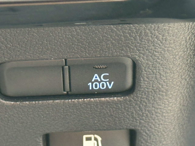 【AC100V】装備。携帯充電なども可能な便利オプションです。