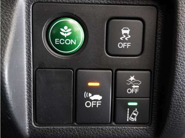 【ECON】エンジン、トランスミッション、エアコンの作動を制御して、省燃費運転をしやすくするように制御します。