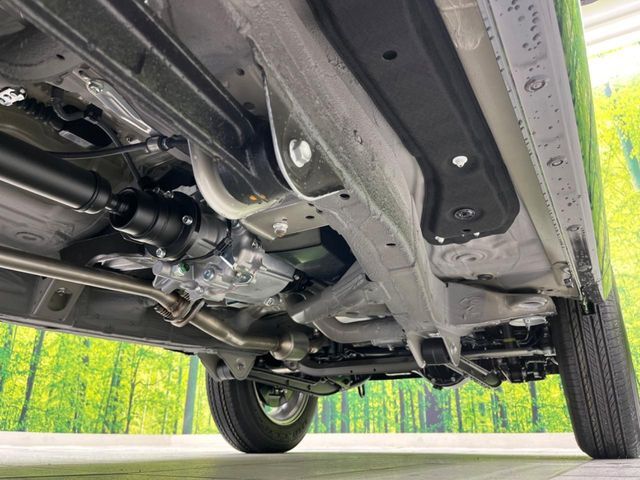 お車を安心してお乗りいただく為には、足回りの定期点検が欠かせません。サービスサポート（有償保証）では無料点検もご提供しており、安心のカーライフをお過ごしいただけるサポート体制が整っています。