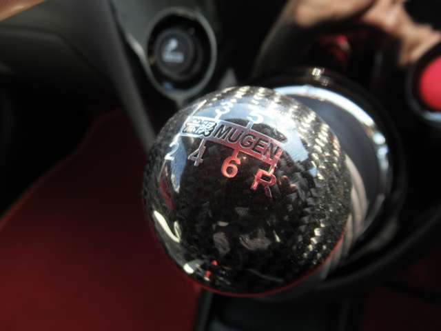 シフトノブも無限で扱いやすいです！