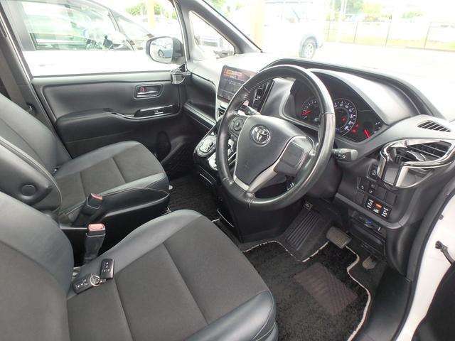 フロントガラスも大きくて運転がしやすいです！