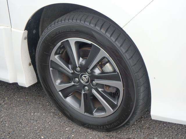 アルミホイールでデザインもかっこいいです！