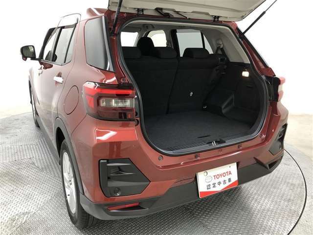 納車前にしっかり点検してお渡ししております。全店舗サービス工場も併設しております。納車後も安心してお任せ下さい。