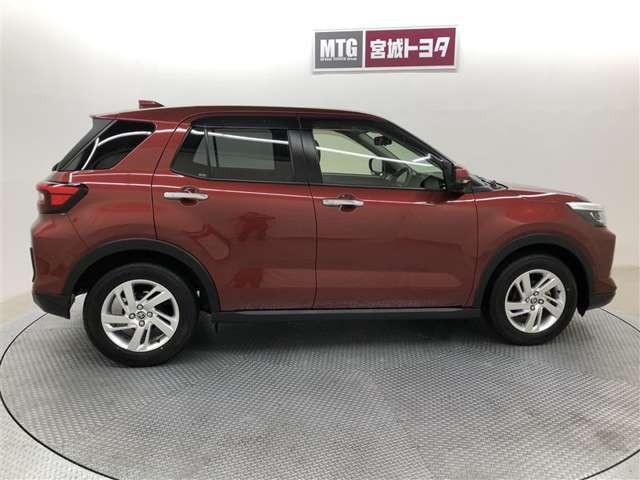 万が一の場合に相談できる自動車保険やJAFも取扱いしています。土日も対応してますよ　♪♪