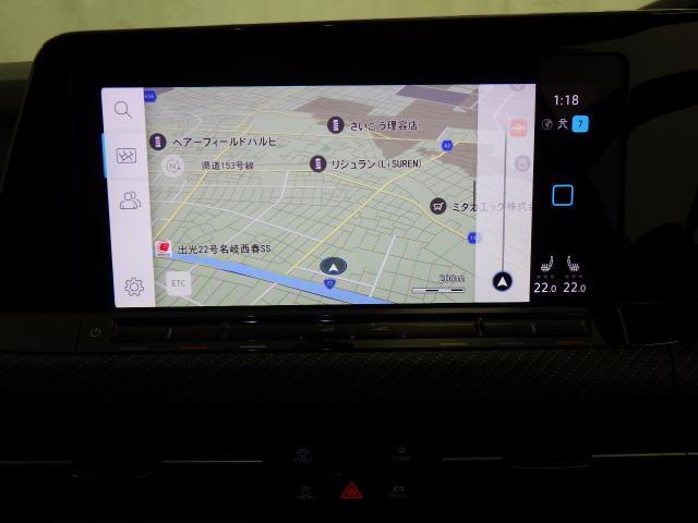 純正ナビゲーションシステム「ディスカバープロ」。車両を総合的に管理するインフォテイメントシステムです。