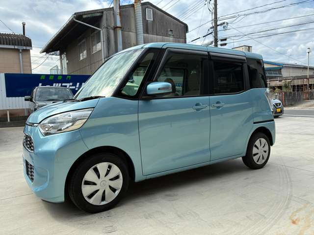 当社にて内装クリーニング済み。綺麗にしておりますので、是非お客様の目でお確かめください！また納車時にはもう一度キレイに仕上げてお客様にお渡しいたします！