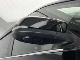 【ドアミラー】大きくて見やすいので、後方を見るときも安心です！