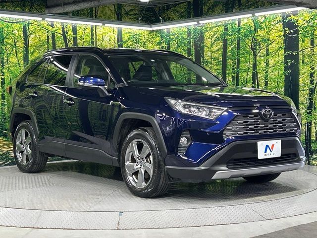 大好評のボディコーティング「弾スプラッシュコート」もご納車までに施工可能。通常のガラスコートと異なる、耐久年数6年の無機質ガラスコーティングが、ボディをキレイな状態に保ってくれます。