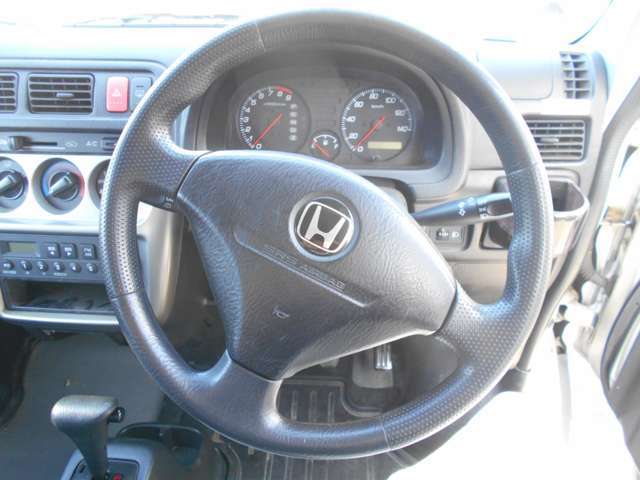 いらっしゃいませ！各種新車、中古車販売、二輪も取り扱ってます。もちろん車検、修理、板金もやってます。お問い合わせは、★カーセンサーフリーダイヤル「0078-6002-242727」までお電話ください★