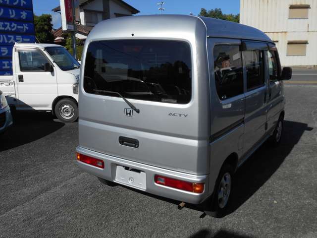 地域密着。親子三代、チャリンコからのスタートで現在に！！軽自動車、特にトラック、バン多数ありますよ！いろいろ置いてありますので気軽にどうぞ！！お問い合わせは、★フリーダイヤル「0078-6002-242727」まで★