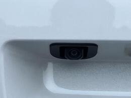 ダイハツ認定中古車取扱いの正規ディーラー店舗となります。メーカー保証はもちろん中古車保証も全国最寄りのダイハツ正規ディーラーにてご利用いただけます（一部除く）