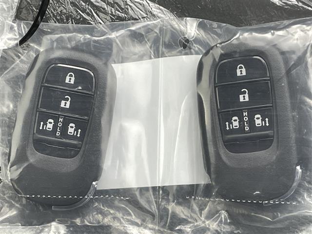 【付属品】このクルマ限定で使える装備品が付いています！使い方などはぜひ実際に店舗にお越しいただき、専門スタッフにお尋ねください！
