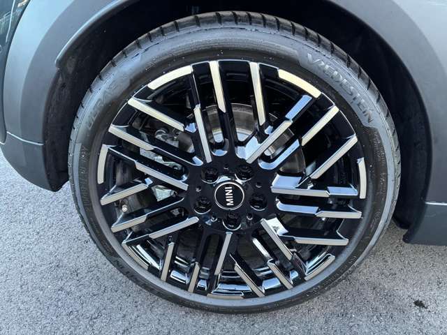 18インチナイトフラッシュスポークアロイ