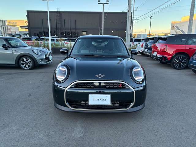 MINI平塚店の車両をご覧頂きまして誠にありがとうございます。弊社は第二東名高速厚木インターをおりて10分ぐらいの場所となります。