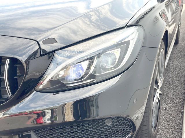 ●LEDヘッドライト：夜間走行時も良好な視界を確保し安心して運転できる高輝度LEDヘッドライトを装備！点灯速度が早く、消費電力も抑えられています。