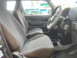 「この車の写真をもっと見たい」「状態が気になる」「この装備はついている？」どんな小さな疑問でもお気軽にお問い合わせください！