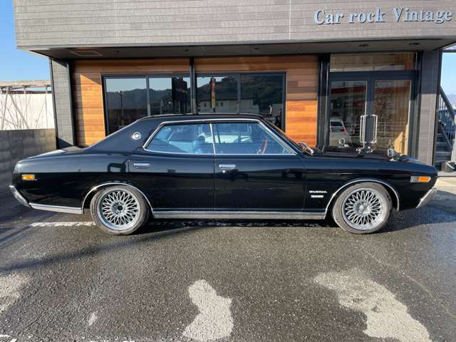日産 グロリア 4ドアハードトップ 44ソレックス 1974年 5.1万 日産 グロリア 4ドアハードトップ 44ソレックス 1974年 5.1万