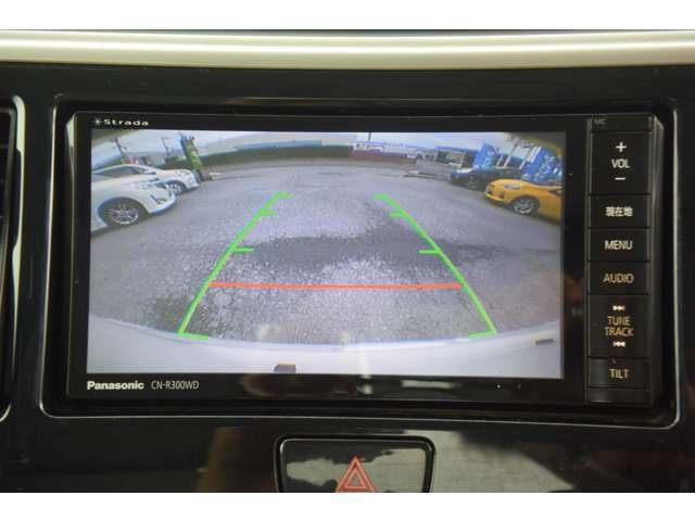 ☆屋根付き大型ガレージ完備☆屋根付きの大型ガレージを完備しておりますので、雨天時も安心してゆっくりとご覧になって頂けます。現物のご確認の際はぜひお声掛け下さい。CarShop SUCCESS 0749-47-6888