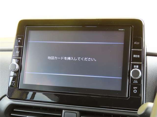純正ナビを装着。（DVD・フルセグTVの視聴、Bluetoothの接続可能）