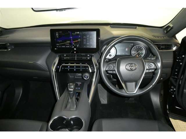 見通しのよいすっきりとした視界で、誰でも運転しやすいです。運転のしやすさは疲れにくさにも繋がりますよ♪