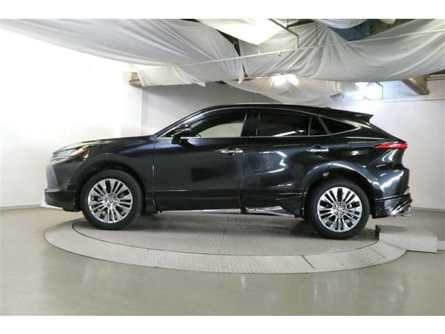 当社でご購入頂いた全ての車両はご納車前、エンジンオイル交換・ワイパーゴム・ブレーキ点検・調整・その他確認の上ご納車いたします。