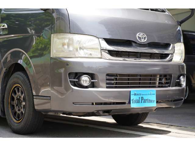 トータルパートナー（株）ではハイエースを販売・整備・車検・カスタム・買取を主業とするハイエース専門店となります。専門店ならではの、知識と経験でお客様に喜んで頂けるよう、スタッフ一同頑張らせて頂きます。