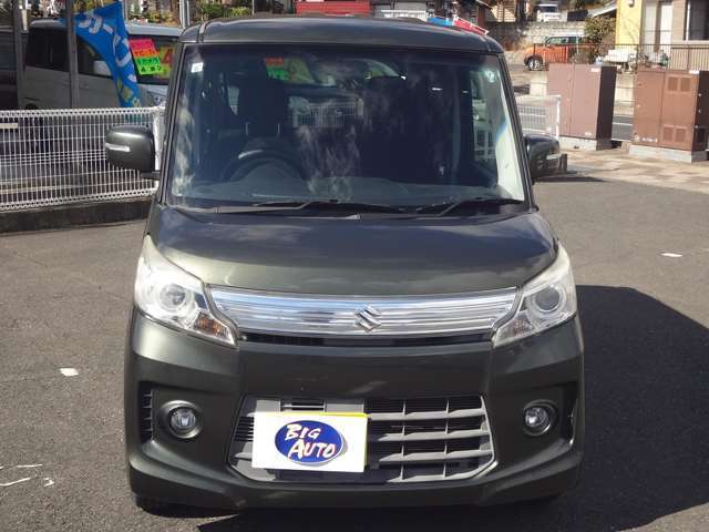 暗い夜道などの運転も安心のHIDライトです！