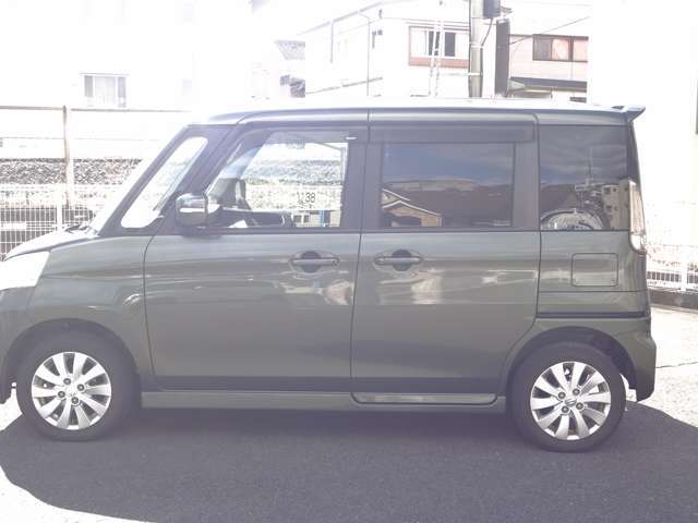当店では【親切・丁寧】をモットーとして、4WDの軽自動車を中心にお手頃な価格にてお客様にご提供出来る様、日々努力しております！！