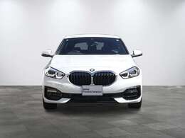 BMWのまさに「顔」ともいえる「キドニー・グリル」は、他の追随を許さない存在感を誇り、「キドニー・グリル」を見かけただけでBMWの風格を感じさせます！！