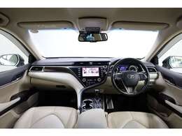 とにかく大変キレイな内装です。是非一度お車をご覧ください。欲しくなります！！嫌いな臭いもありません。内装もホワイトにこだわった仕様になっていて素晴らしいですね！