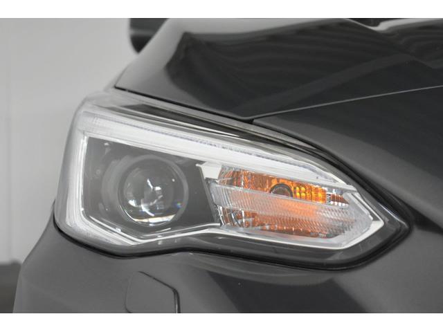 LEDヘッドライトで夜間の運転も安心です