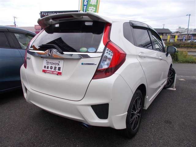 当社の車は安心の整備渡しになっております。