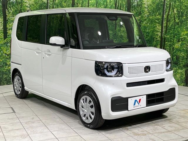 大好評のボディコーティング「弾スプラッシュコート」もご納車までに施工可能。通常のガラスコートと異なる、耐久年数6年の無機質ガラスコーティングが、ボディをキレイな状態に保ってくれます。