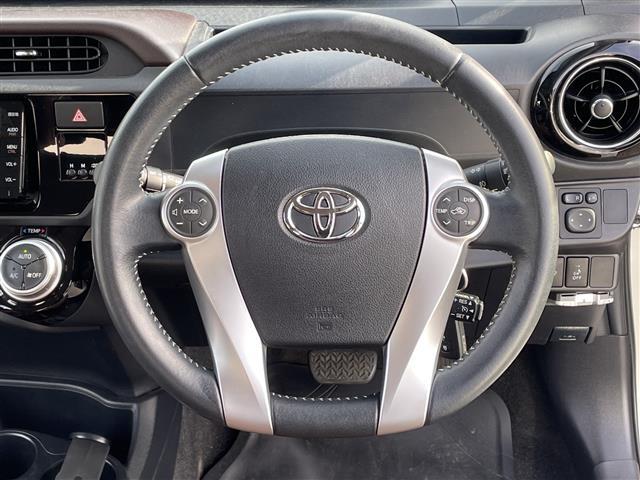 【ステアリング】軽い力で扱いやすいハンドルです。目立つ傷やスレなどなく綺麗な状態です！除菌プランいれていただくとさらに快適に！清潔なお車はお子様にも安心ですね！