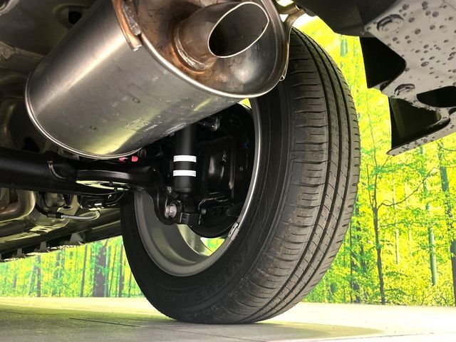 お車を安心してお乗りいただく為には、足回りの定期点検が欠かせません。サービスサポート（有償保証）では無料点検もご提供しており、安心のカーライフをお過ごしいただけるサポート体制が整っています。