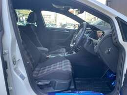 BMW、メルセデス、アウディといったドイツのプレミアムブランドをはじめとした、各種輸入車ブランドを同時に比較することができます。