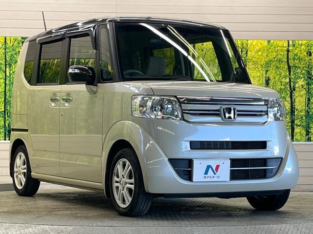 高透明度のガラス皮膜で撥水はもちろん、上質なツヤ・光沢を実現。紫外線や酸性雨から大切な愛車を保護し、色あせ・劣化を防止。「弾スプラッシュコート」、「弾プリミッサコート」からお選びいただけます。