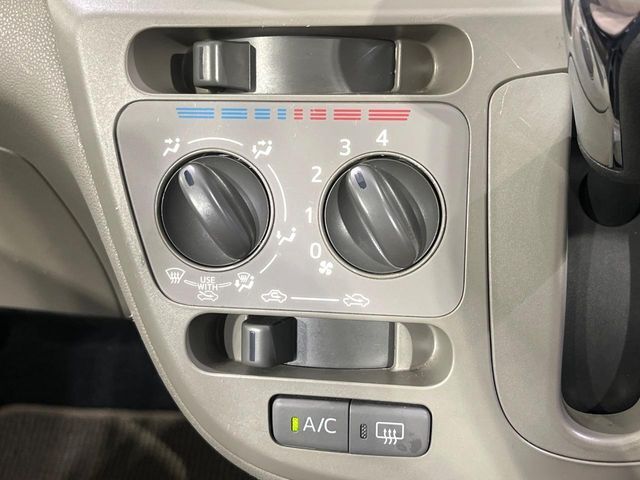 寒い冬も暑い夏も全席に快適な空調を届けてくれる、ダイヤル式エアコンを装備♪